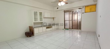 鼎山3房陽台進出X三面採光通風X前後陽台｜高雄市三民區大福街