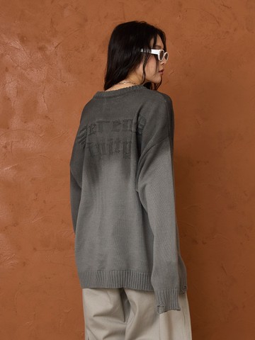 漸層破洞寬鬆長針織衫