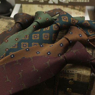 咖色棕紅花紋職業休閑手打領帶