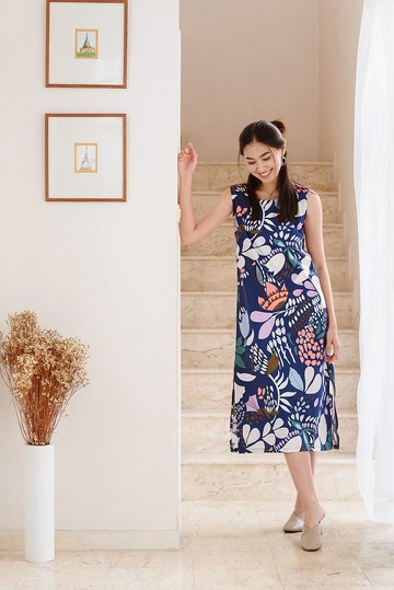 BIRUCHU NAVY LEAF DRESS - 碎花 深藍 長洋裝 (無補貨)