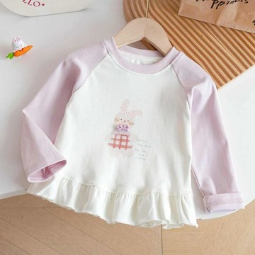 【臺灣出貨】秋季新款女童上衣 印花拼接袖子小兔子圖案棉t恤春秋長袖 兒童打底花邊可愛春裝上衣兒童衣服 寶寶長袖上衣