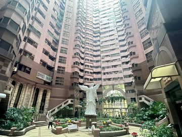 亞灣★輝皇時代★精緻設計高檔裝潢高樓四房+平車｜高雄市前鎮區民權二路