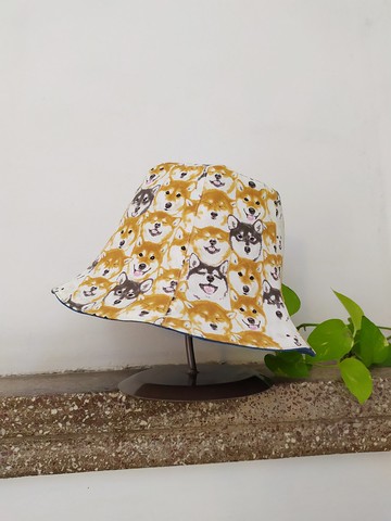 手工雙面漁夫帽/短帽簷/遮陽帽/白底/滿滿柴犬