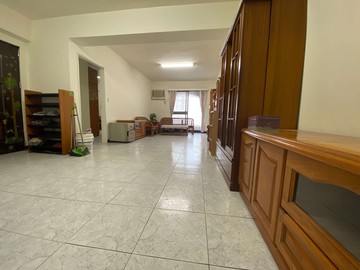 獨家｜福華飯店旁低公設｜大三房+稀有平車｜高雄市新興區復興一路