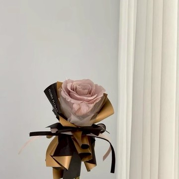 【Flora Flower】芙蘿拉單支永生玫瑰 - 黑奶茶