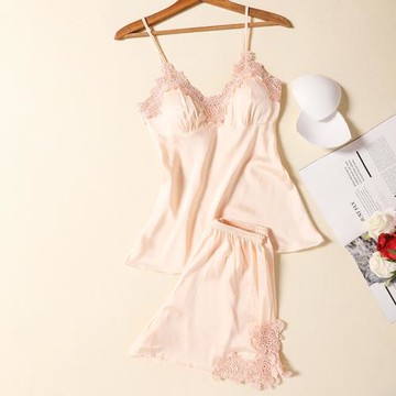 睡衣女夏季帶胸墊聚攏小胸兩件套裝冰絲綢吊帶可外穿短褲刺繡花朵