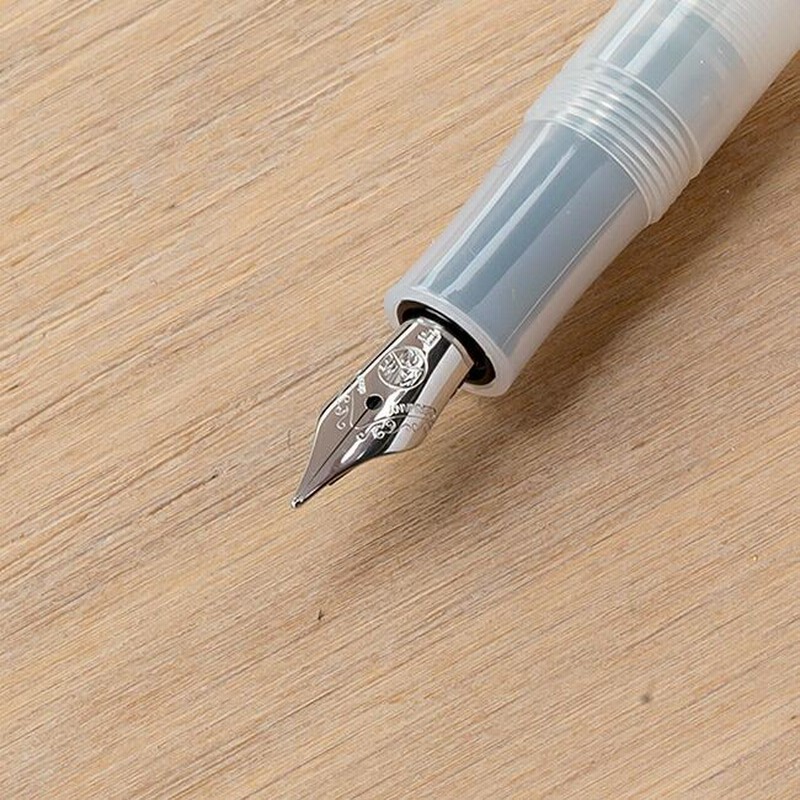 ついに再販開始 KAWECO カヴェコ フロステッドスポーツ 万年筆 極細 細 EF F 筆記用具 文房具 ブランド ホワイト 白 イエロー 黄色  オレンジ ピンク ブルー 水色 イエローグリーン 黄緑 スケルトン クリア 送料無料