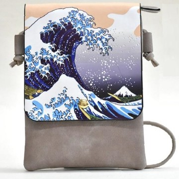 【浮世繪】日系和風肩背包(葛飾北齋-富嶽三十六景-神奈川沖浪裏)【墊腳石】