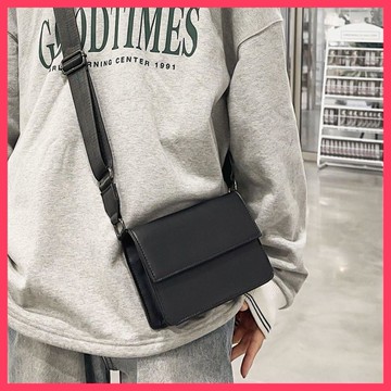 🐻側背包 | 斜肩包 | 新款男包簡約翻蓋小方包 | 網紅ins休閒百搭單肩斜挎包 | 精選防水斜挎包男