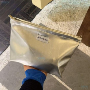 INS風銀色PU化妝包 大容量便攜洗漱收納包 皮革手拿包
