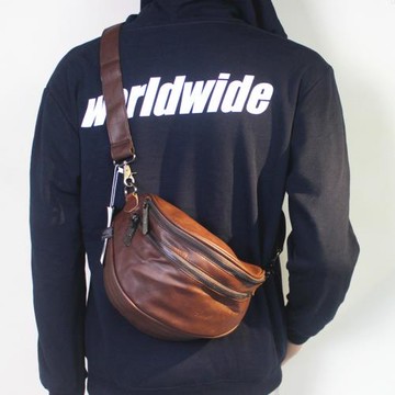 秋冬新款百搭軟皮寬帶馬鞍包大容量餃子包女斜挎包ins潮男單肩包