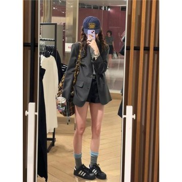 灰色春秋季休閑高級感西裝外套