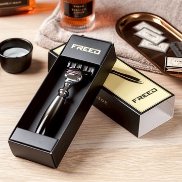 [快速出貨]【FREED】一周年紀念款 - 五刀式刮鬍刀 - 哈德斯 客製化刻字 生日禮物 送禮推薦 男生禮物 現貨 摩羯座 水瓶座 禮物獨家 新品上市 情人節禮物