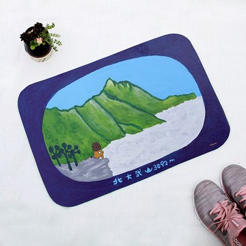 可愛插畫絨毛地墊-北大武山