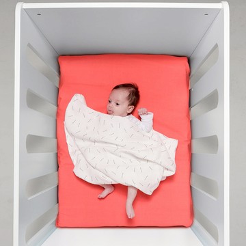 鯊魚咬一口 BabyBites｜100% 純棉舒適透氣超萌圖騰包巾-小火柴