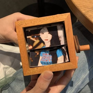 手搖實木相冊擺件  客製化動畫相框 客製化相框 械手搖動態相冊 照片相冊 結婚禮物 情侶禮物 客製化禮物 生日禮物 ZD