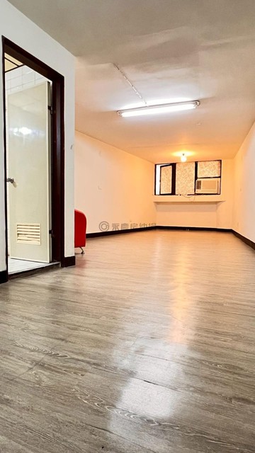 台南車站前國賓商業大樓舒適大套房｜台南市北區成功路