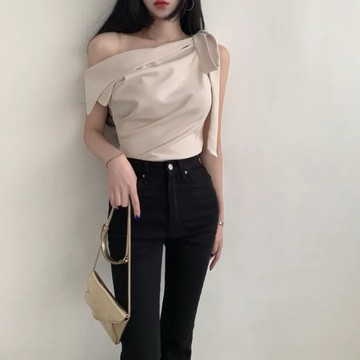 🇰🇷Korea韓國連線·正韓 ㄧ字領斜肩綁帶上衣 ㄧ字領上衣 斜肩上衣 露單肩 無袖 氣質上衣 性感 春夏新品