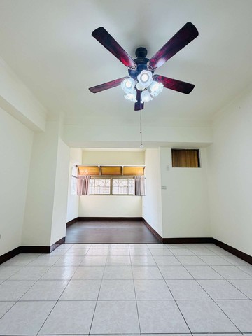 楠梓德民商圈漂亮3+1房平車｜高雄市楠梓區壽豐路