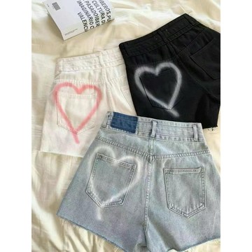 Y2K愛心系列💟黑白藍S~XL現貨秒出售完不再♥【JinG】後口袋愛心下擺抽鬚高腰牛仔短褲💕韓版短褲彈力包臀