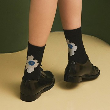 韓國連線 - 韓製彈力好穿中筒襪-大花印-黑 (Free[230~260mm])-1雙