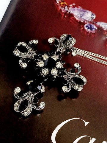 vintage jewelry  古典歌德奧地利水晶十字架 胸針 項鍊