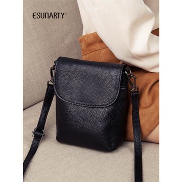 小包包女士2025新款潮高級感時尚真皮手機包女斜挎迷你手提單肩包