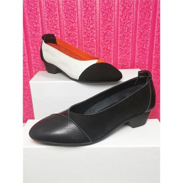 柜雅氏中跟粗跟單鞋2025新款真皮女鞋軟皮軟底淺口瓢鞋舒適媽媽鞋