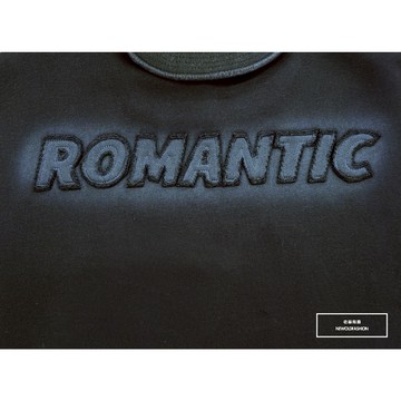 『老爺有喜』重磅ME暈圈渲染大學T(NOF25106116)-黑