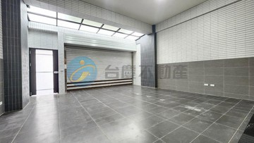 澄清湖特區2年屋全新未住精緻電梯雙車墅｜高雄市鳥松區育成三街