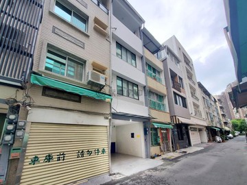 中正、復興商圈捷運信義國小站翻新4樓車墅｜高雄市新興區復橫一路