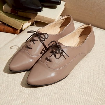 小麥 尖頭綁帶真皮內增德比鞋