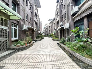 不用千萬!!鳥松國中社區型 邊間私人車庫別墅｜高雄市鳥松區松埔北巷