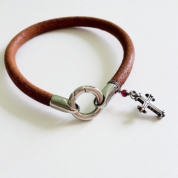 天然石榴石及銀十字架主題皮手鐲