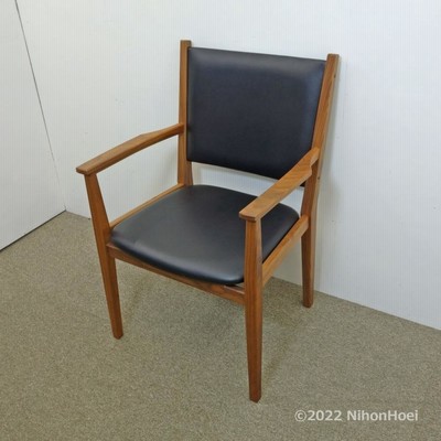 展示品 03 アームチェア ◆ 幅613 奥行595 高さ892mm 座面高さ445mm 天然木 ウォールナット 国産 ダイニングチェア