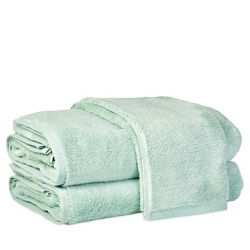 Matouk Milagro Fingertip Towel