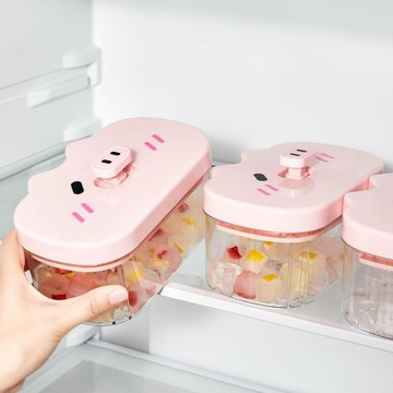 👉居家生活好物👉按壓冰格製冰神器凍冰塊模具帶蓋食品級自制製冰盒家用冰箱儲存盒