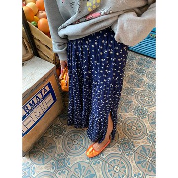 (免運)落落狷介藍色碎花半身裙女2024早秋新款設計感松緊腰小個子蛋糕裙