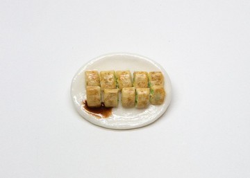 蛋餅胸針