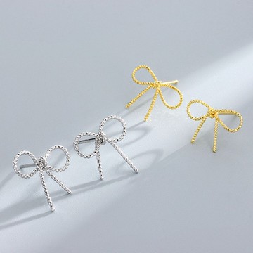 《Oni 歐妮》麻花蝴蝶結-耳針穿式耳釘925純銀針式耳環-1對入