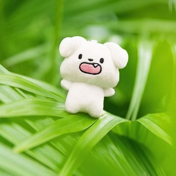 臺灣出貨🔥ins風可愛掛件這狗豆豆眼毛絨掛件百搭時尚配飾
