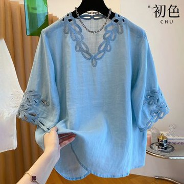 初色 日系花邊立體鏤空透氣寬鬆V領短袖T恤上衣女上衣-共2色-13709(M-2XL可選)