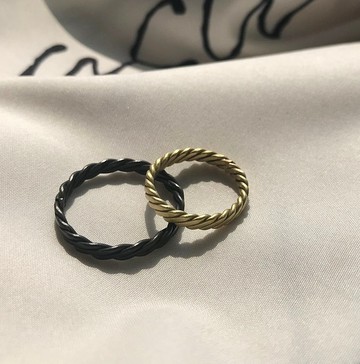 Twist ring IV