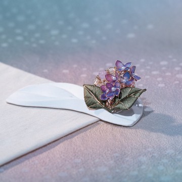 【夏日幻想】繡球花 胸針 紫水晶 | 纏花 春仔花 水晶花