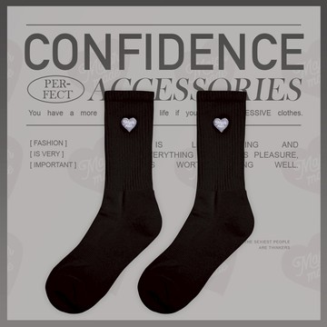 【MAJOR MADE】愛心刺繡厚實長襪