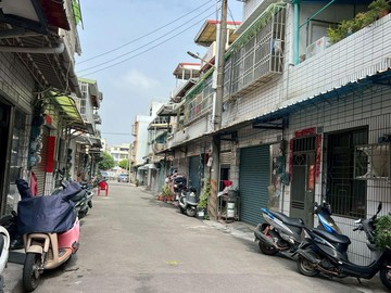 楠梓.元帥廟商圈透天厝有增建｜高雄市楠梓區廣昌街