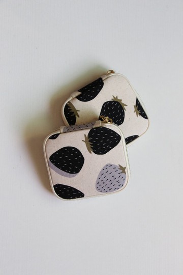 草莓手工布藝零錢包/小小卡包/收納包