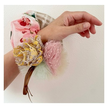 綴飾小球的永續髮圈