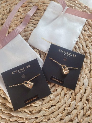 COACH-標誌C金鎖頭手鍊(金色)