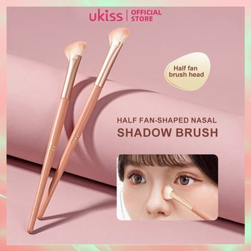 UKISS悠珂思糖渍山楂化妆刷半扇形鼻影刷